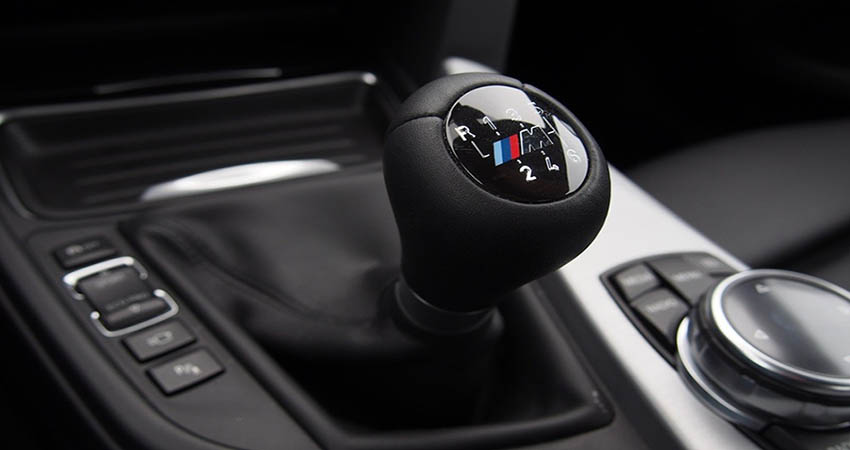 BMW M: Στο χρονοντούλαπο τα χειροκίνητα κιβώτια